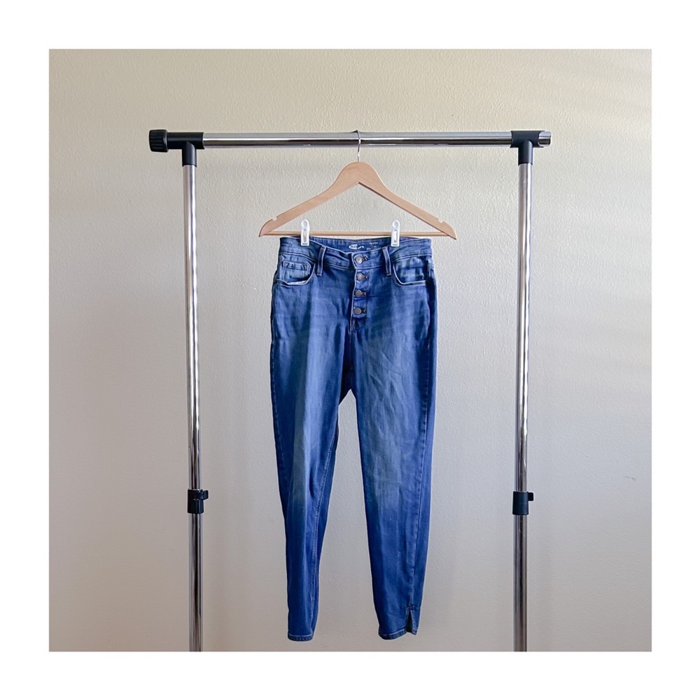 ☀️ OLD NAVY Rockstar Mid-Rise Jeans
